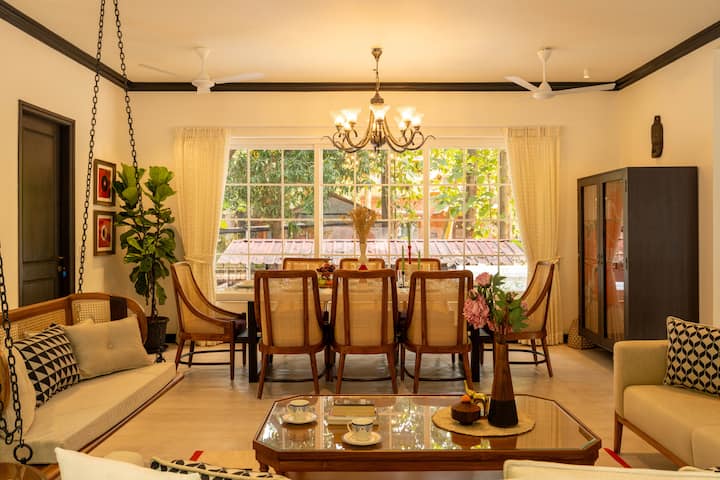 Dining area image 2