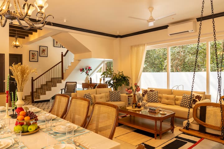 Living room image 3
