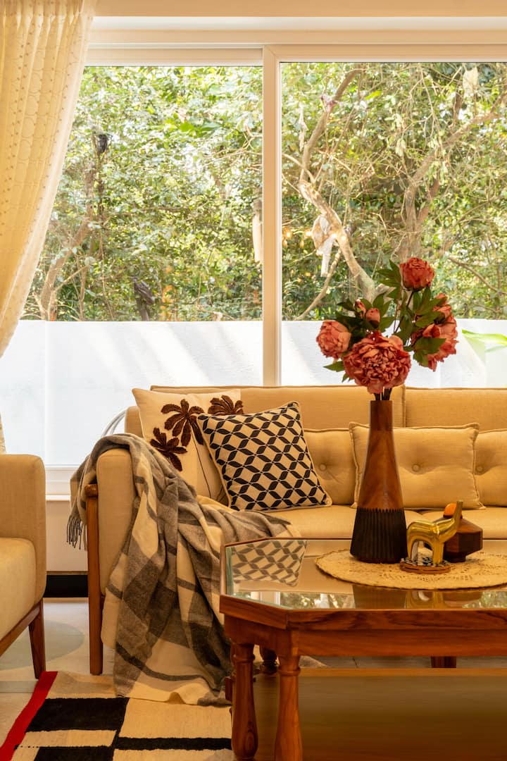 Living room image 1