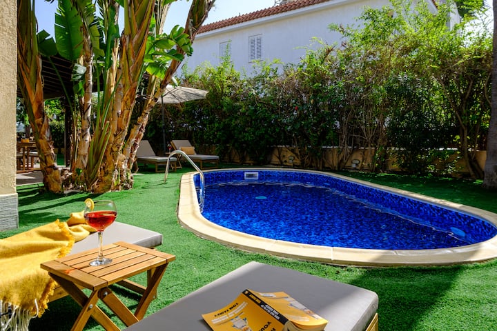 Tropical Beachfront Villa With Pool & Ocean Views - Ayia Napa
