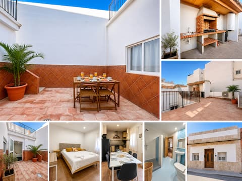 Terrace 120 m² and paella grill - Metro & Airport