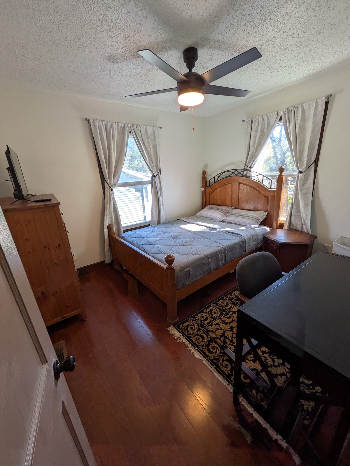 “lotus” private bedroom with shared bathroom – Photo 2