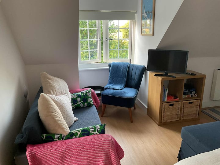 Den At The Damsons - Canterbury