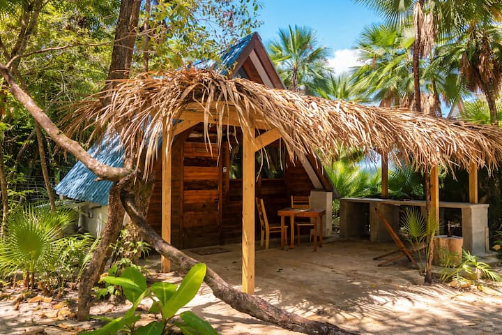 Kin Lodge Cabin Agouti in Stann Creek District
