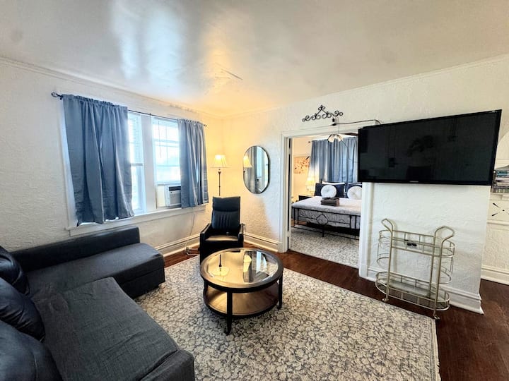 The Nest In St Louis! - University City, MO
