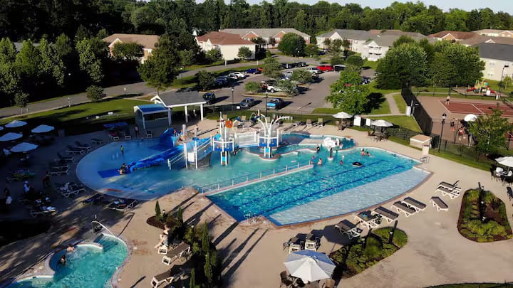 Pet Friendly 2 Bd Suite In Charming Williamsburg - Williamsburg, VA