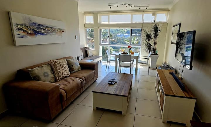 Escape To The Beautiful North Coast - La Mercy