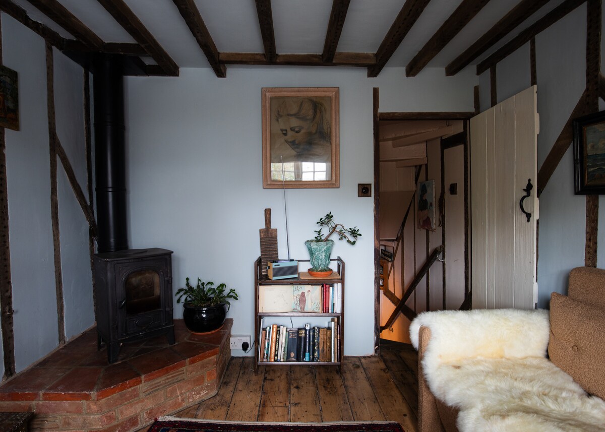 Popular Airbnb listing: Oyster Cottage in Guestling