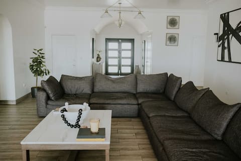 Popular Airbnb listing: House of Peace: Luxury Ensenada Retreat Escape in El Sauzal De Rodríguez