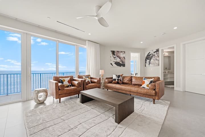 Point West - 3 Bedroom Ocean View #404 - Cayman Islands