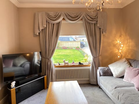 Popular Airbnb listing: Allan Park Home from Home in Fountainbridge & Craiglockhart