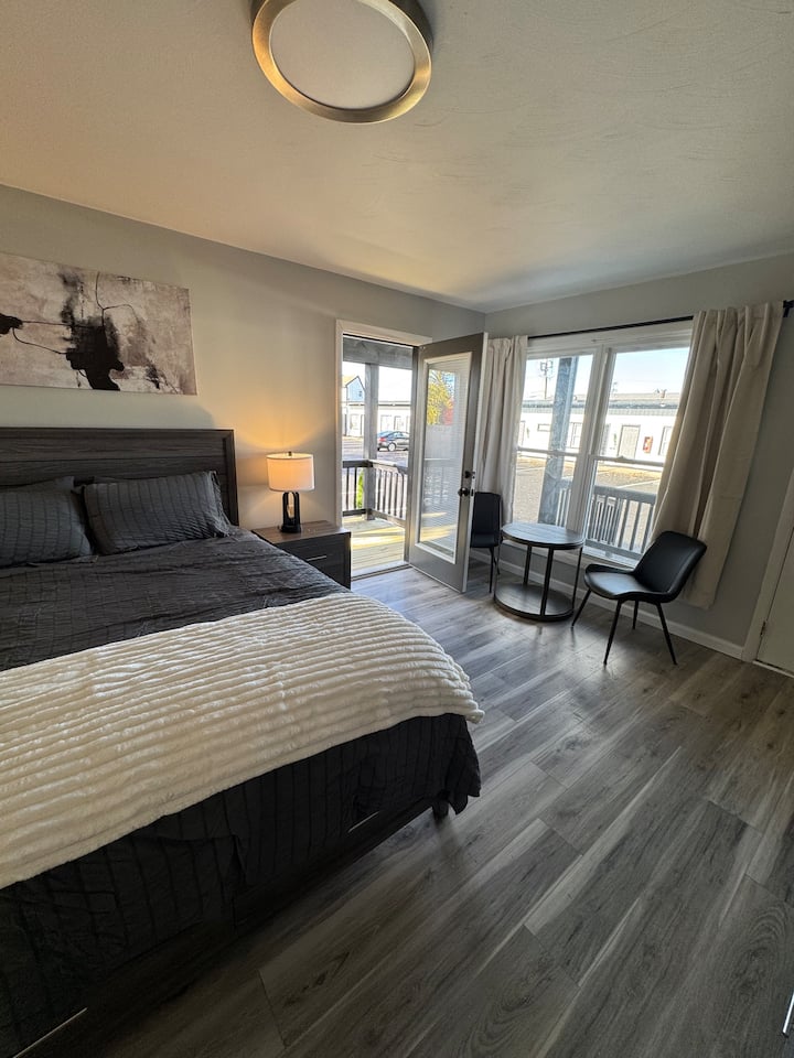 Empire Extended Stay, Room #17 - Irondequoit Bay, NY