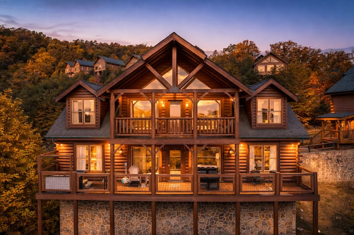 Stunning Mtn Views | Hot Tub | Near Pigeon Forge - Townsend, TN