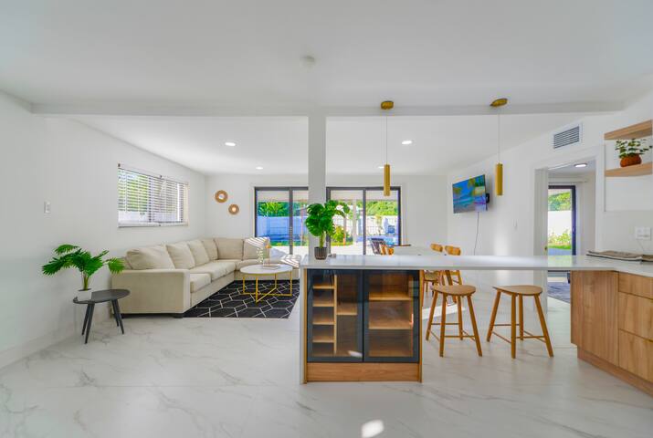 Host U managed Airbnb listing 3