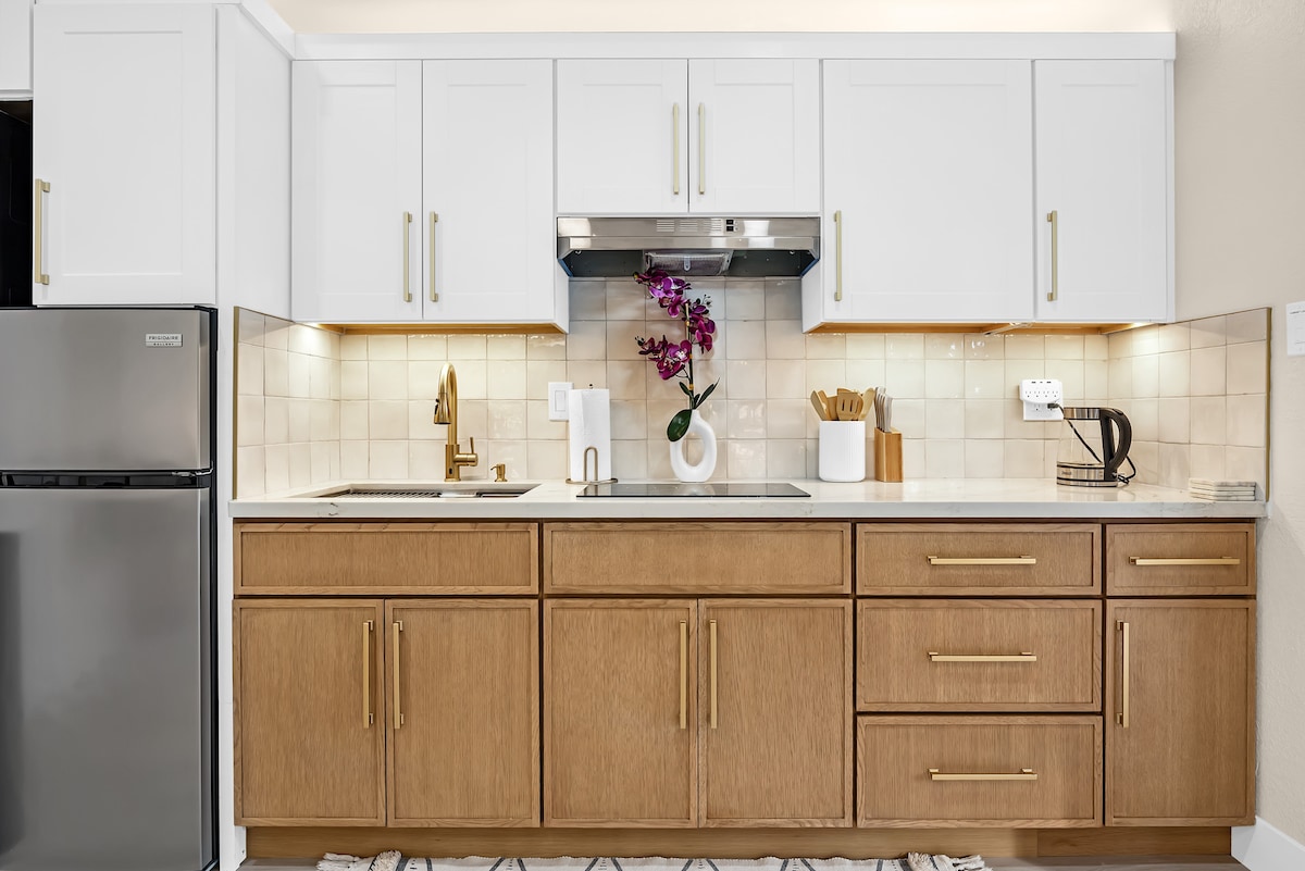 Popular Airbnb listing: Luxury Modern Studio Retreat with Private Yard in California