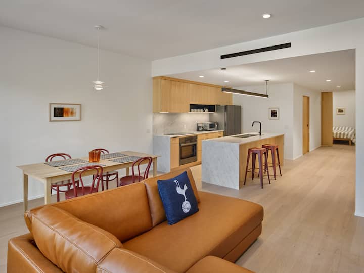 History Meets Modern: 1 Bedroom With Free Parking - Harrisburg, PA