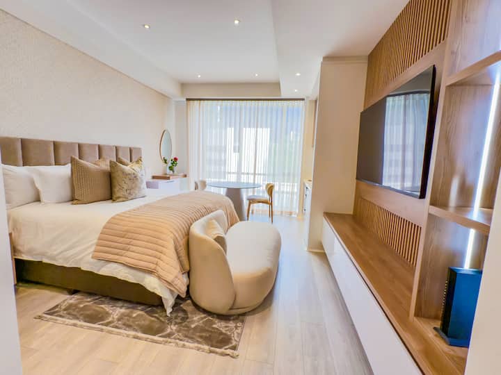 Sandton Skye Super Luxury Apartment - Sandton