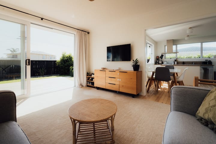 Family Beach Pad ~ 300 M From The Beach! - Tauranga