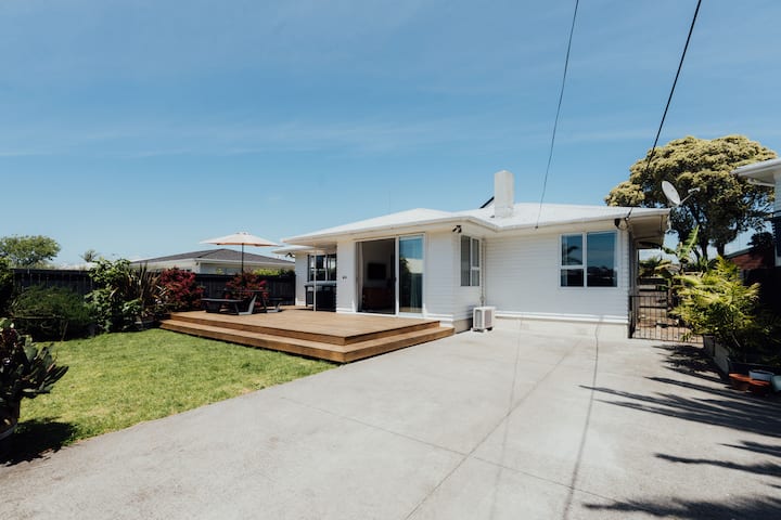 Family Beach Pad ~ 300 M From The Beach! - Tauranga