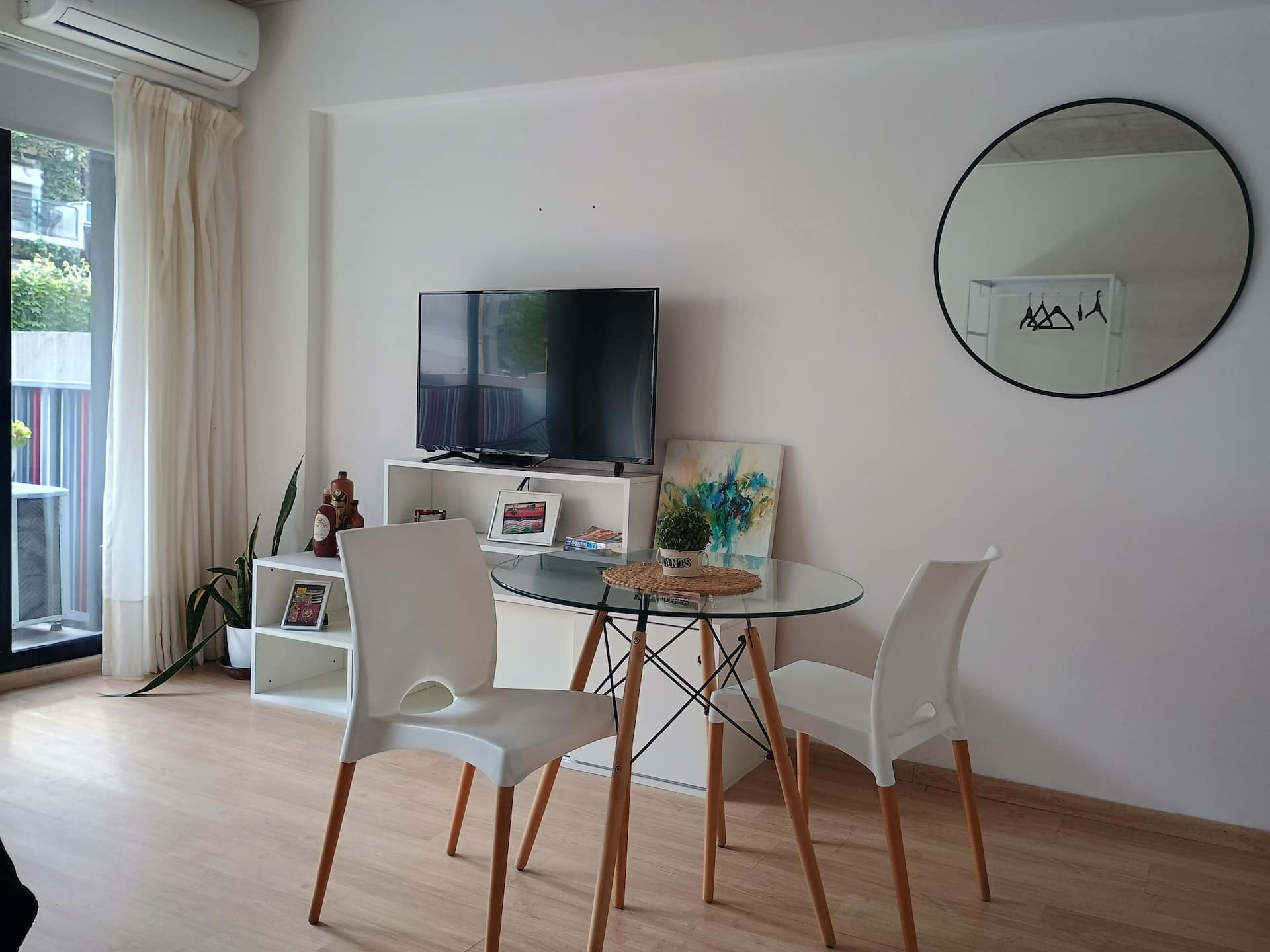Kitnet mobiliada em Palermo Hollywood com varanda