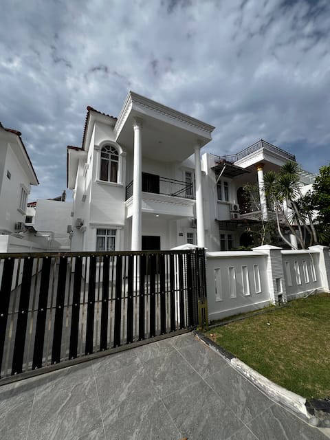 Welcome to Villa Palazo Garden, Batam Centre