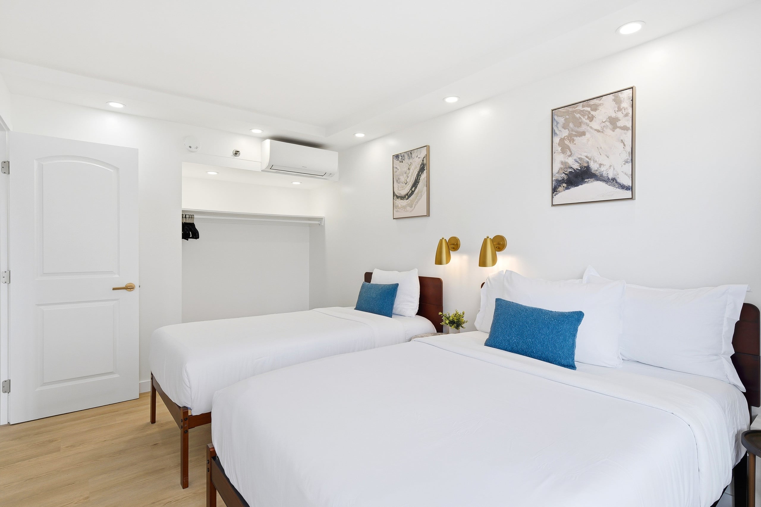 The Island Getaway: Free Parking, AC, 3Bd, 2 Bath - Image 1