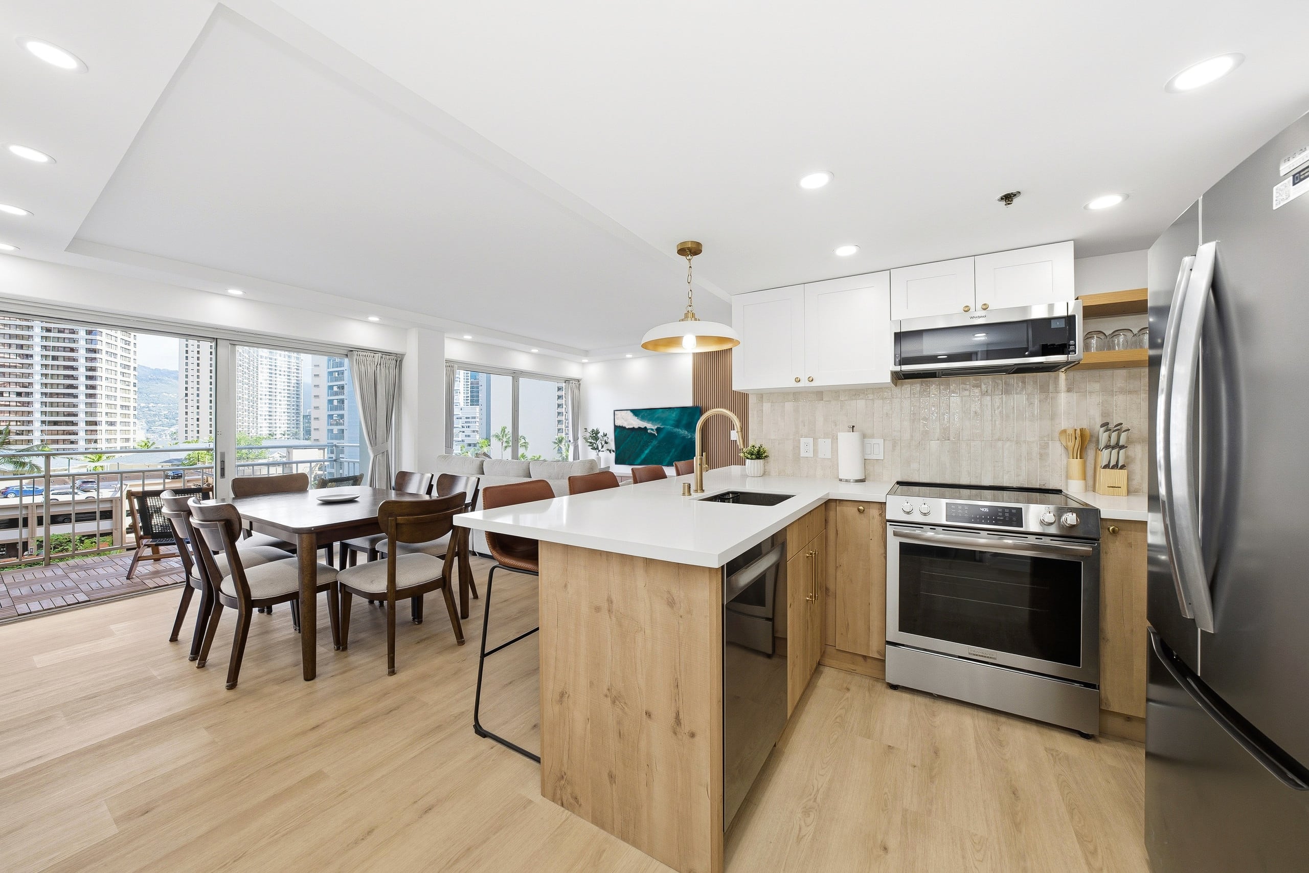The Island Getaway: Free Parking, AC, 3Bd, 2 Bath - Image 14
