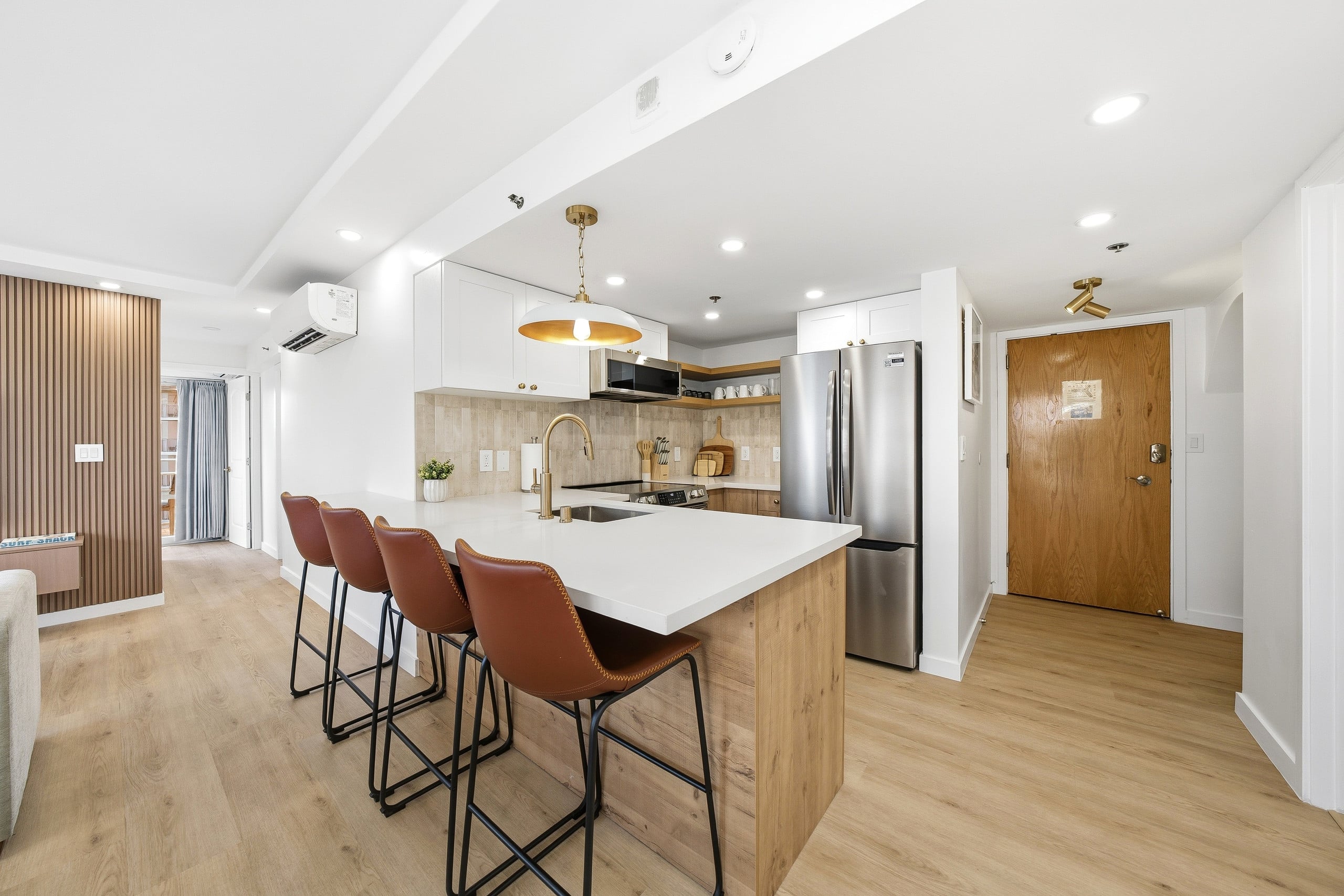 The Island Getaway: Free Parking, AC, 3Bd, 2 Bath - Image 11
