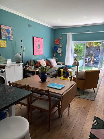 Whitford Cottage – in lively BoKaap gallery image 5