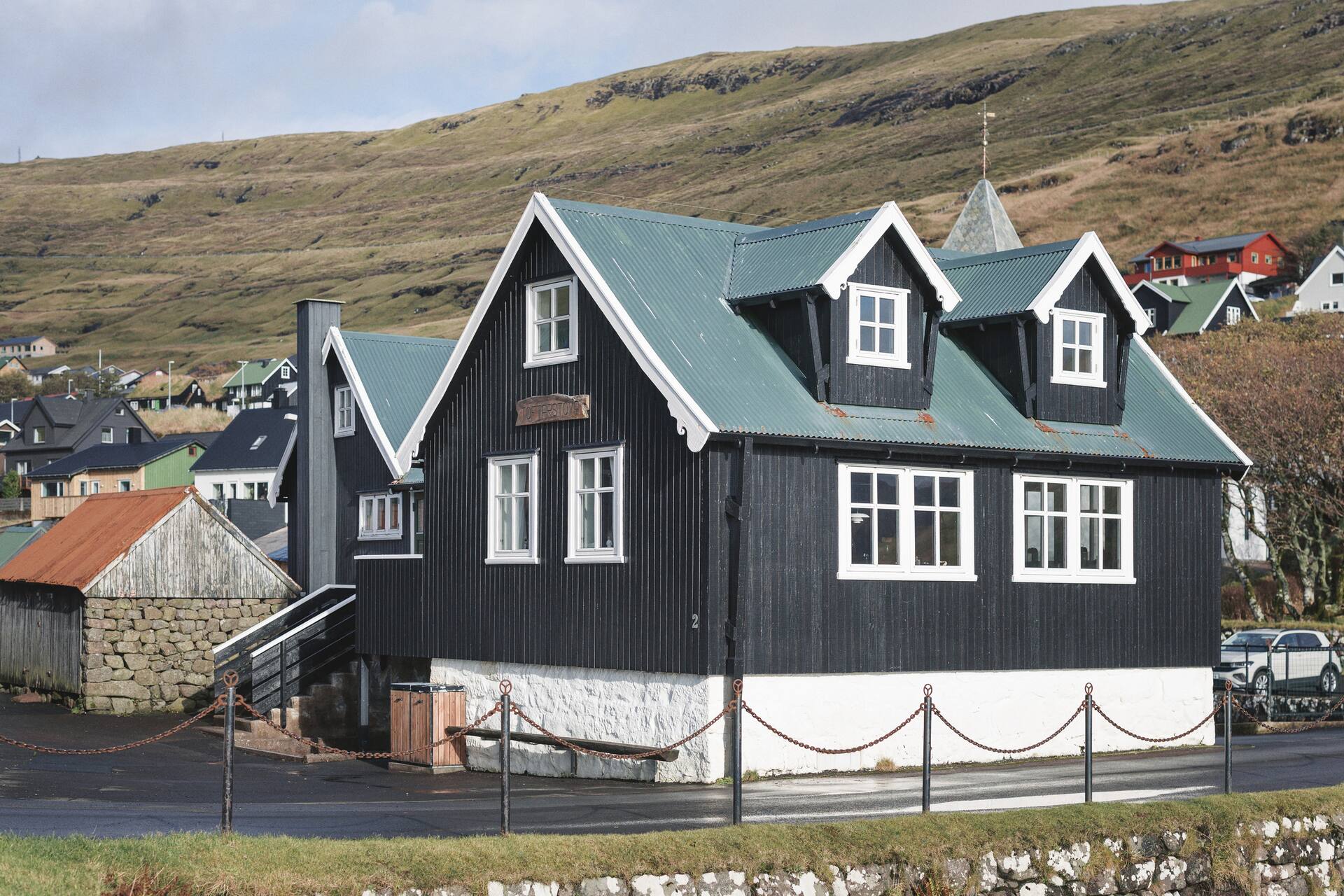 Toftarstova - Seaview - Historic - 3BR House
