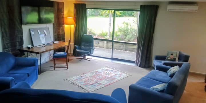 Riverside Paradise With Jetty & Garden (4 Bedroom) - Kerikeri