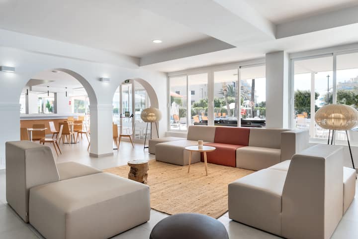 Twin Room 3 Personas- Mare Nostrum - Ibiza