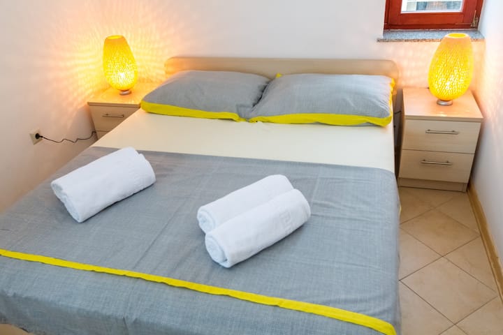 საძინებელი 1