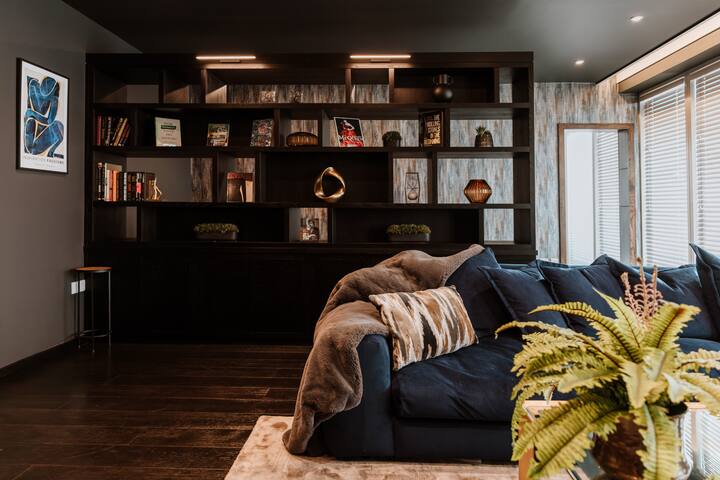 Luxury Two Story Penthouse With Rooftop Terraces - Shrewsbury