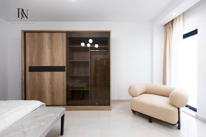 Elegant 2 BDR In Rehab City: Bedroom 2
