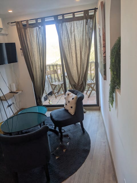 Successful Airbnb property: Lovely studio with sea view in the heart of Bonifacio in Bonifacio