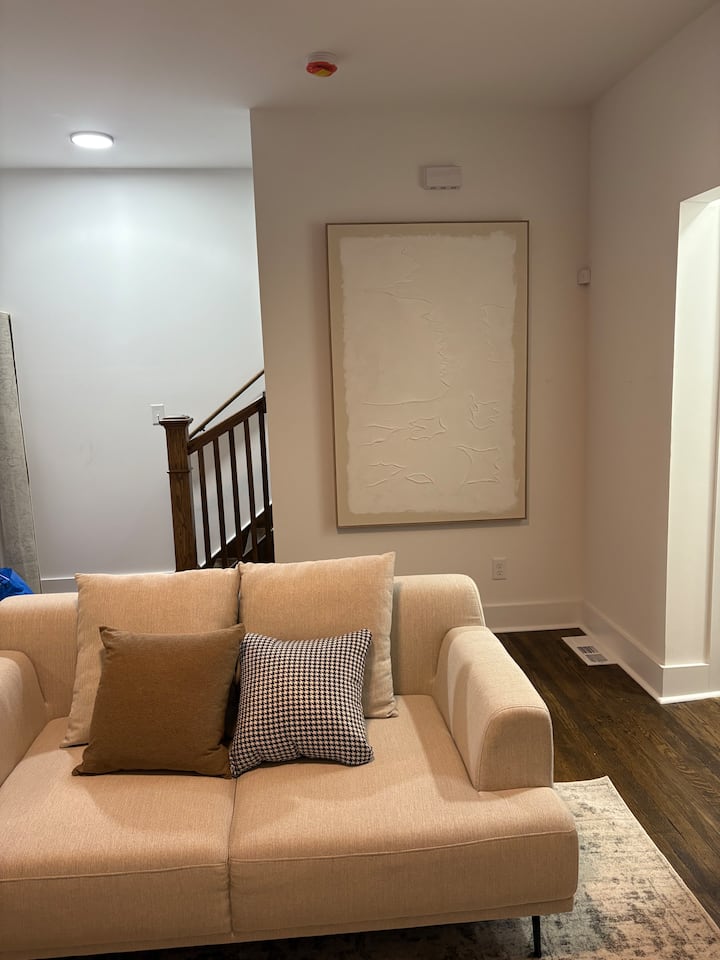 Hidden Gem Right Behind Motown/ 3bedroom Modern - Detroit, MI