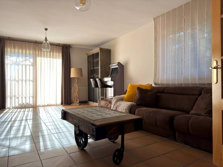 Casa Abetos: Amplia, Cómoda Y Acogedora - Collado Villalba