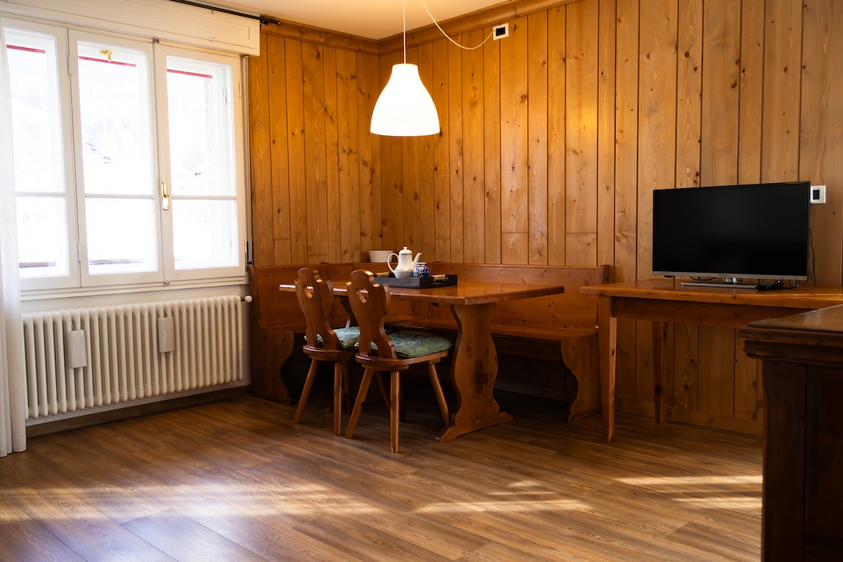 Top Airbnb: Panoramic Apartment on the 2nd Floor a San Vito Di Cadore