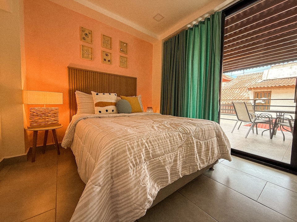 Apartamento 2 habitaciónes y balcón