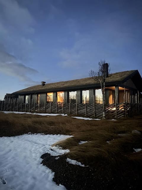 Modern cabin with garage and sauna near the ski slope!