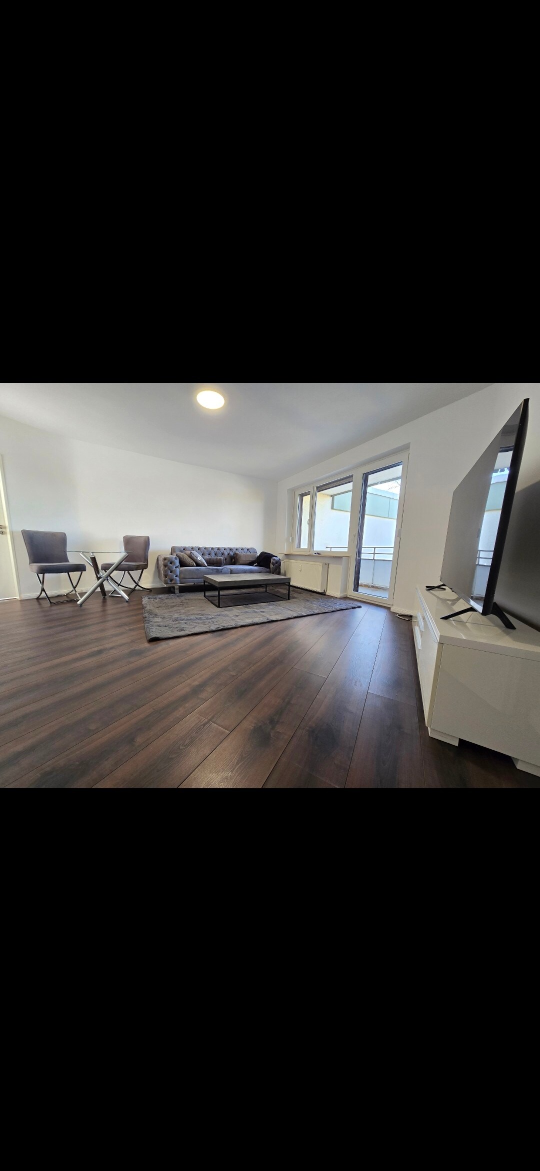 Leistungsstarkes Airbnb: Modern 2-room apartment with balcony, near the trade fair. in Wülfel