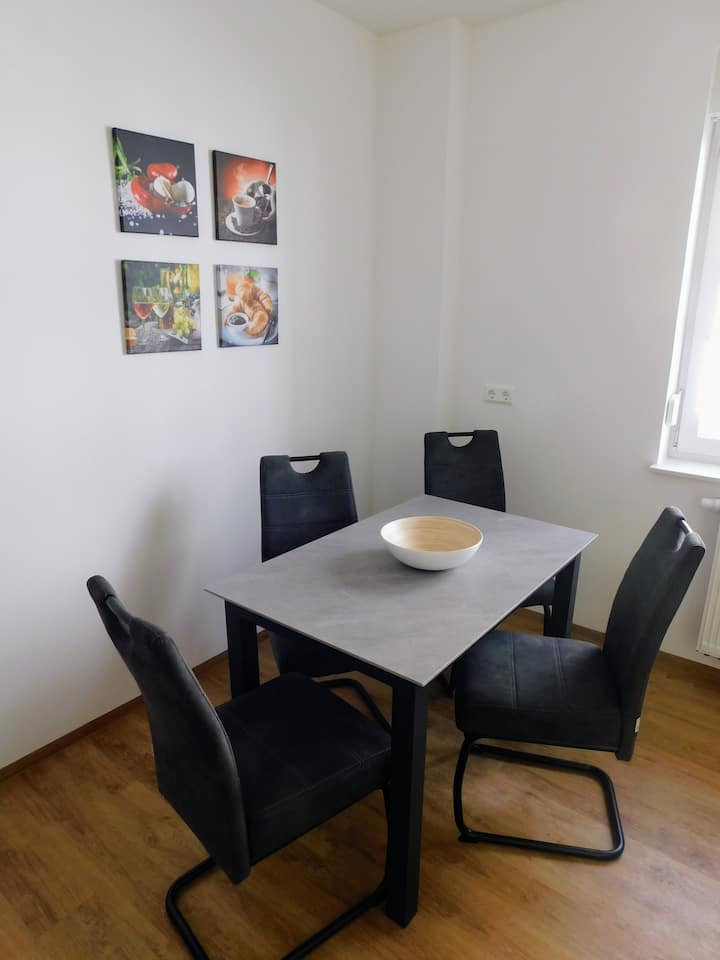 Wohnung Mit Wlan Und Balkon In Magdeburg-salbke - Magdeburg
