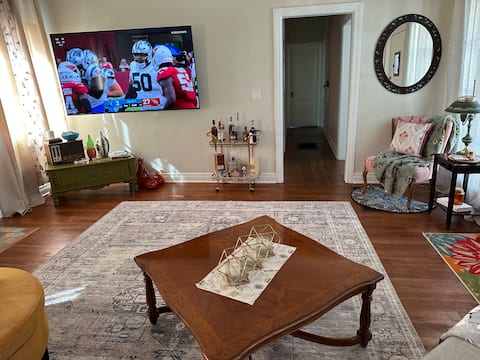 Popular Airbnb listing: Magical Spanish Getaway in Central City