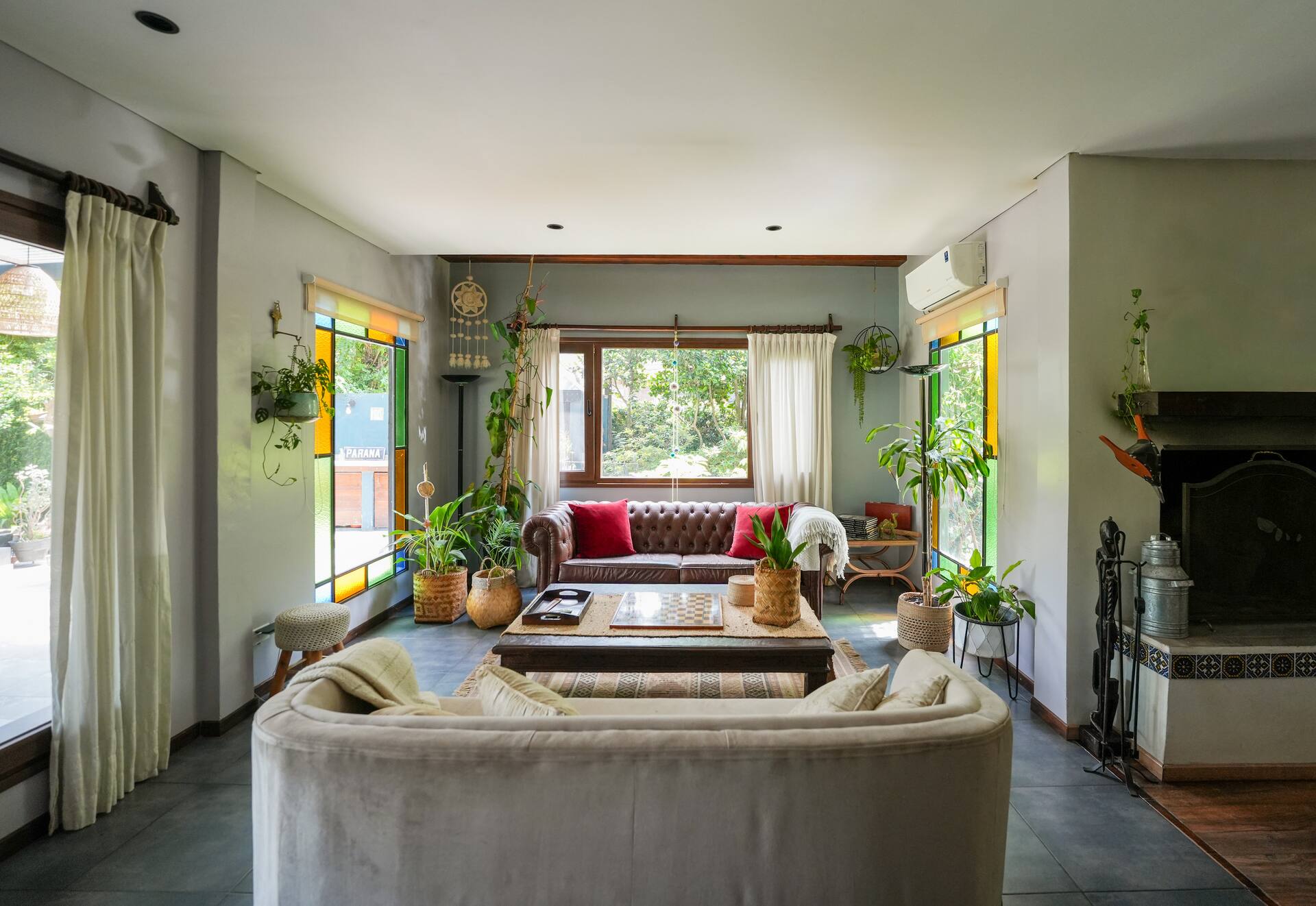 Pool, grill, stove, garden, garage