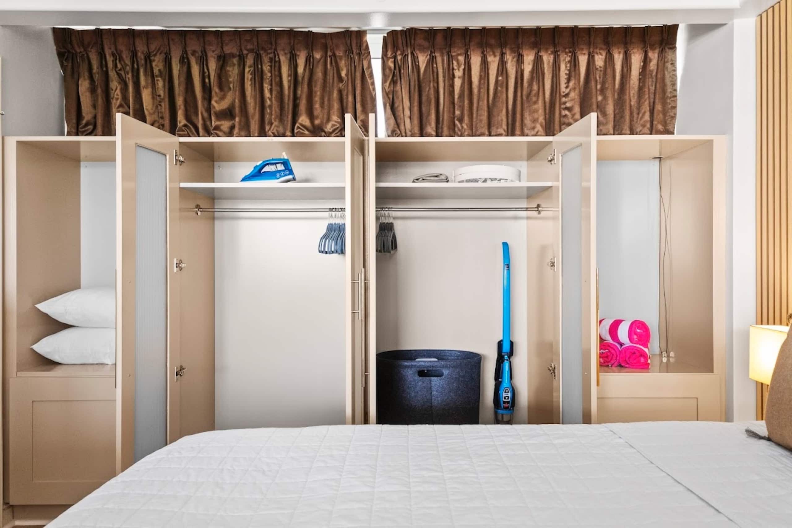Cozy & Beautiful 1-BR on Beachwalk-Waikiki Beach~ - Image 29