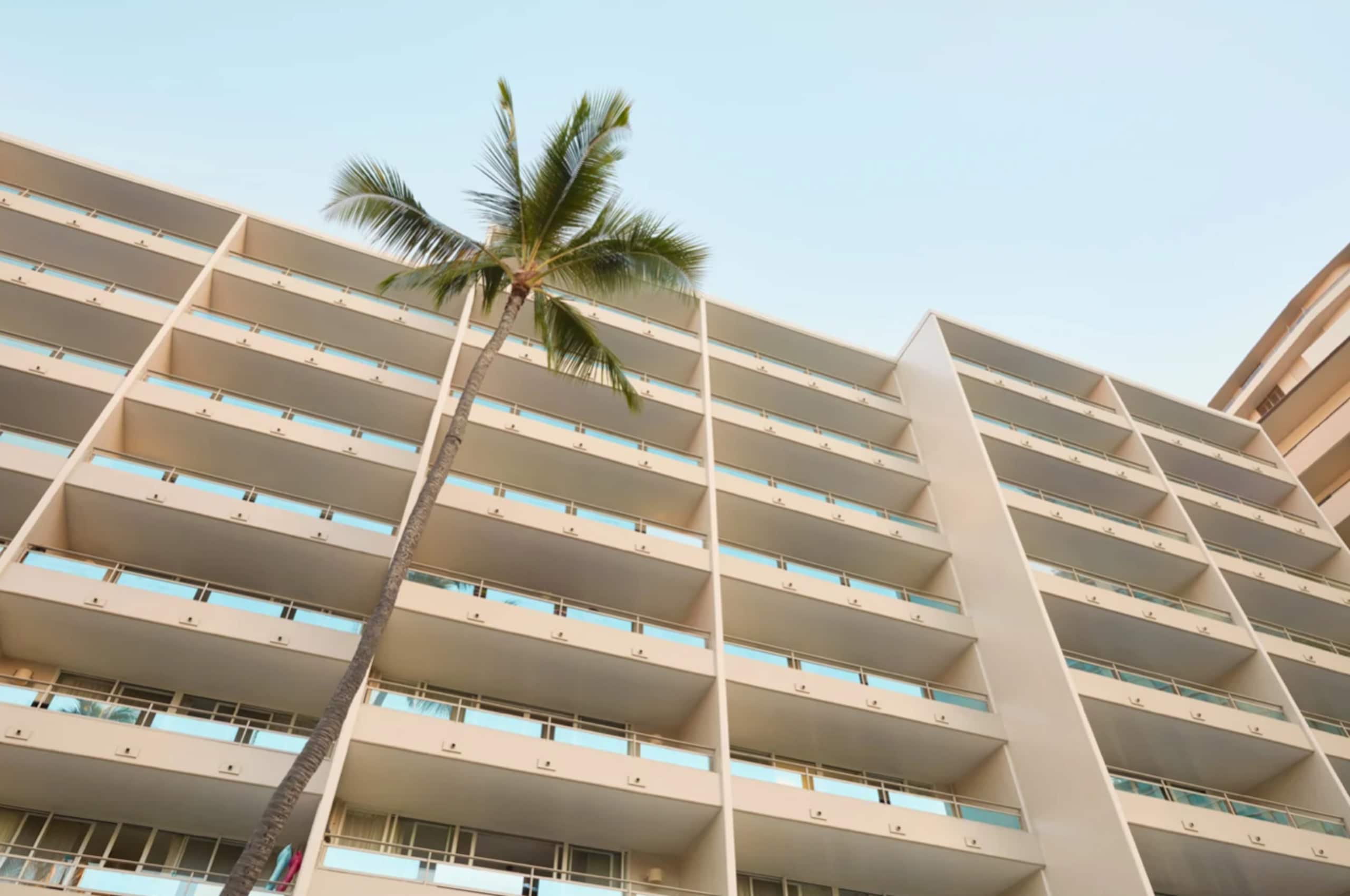Cozy & Beautiful 1-BR on Beachwalk-Waikiki Beach~ - Image 56