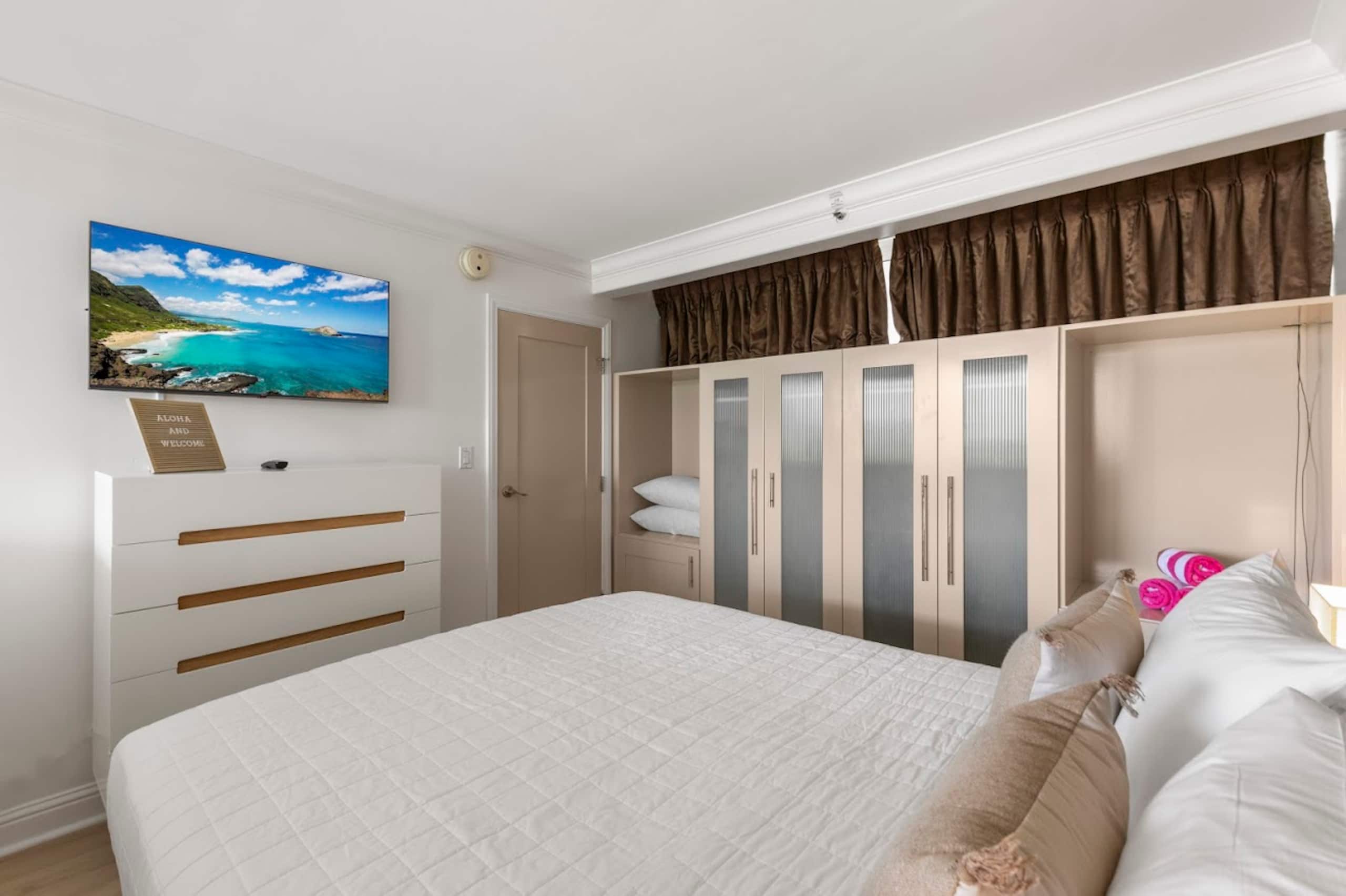Cozy & Beautiful 1-BR on Beachwalk-Waikiki Beach~ - Image 28