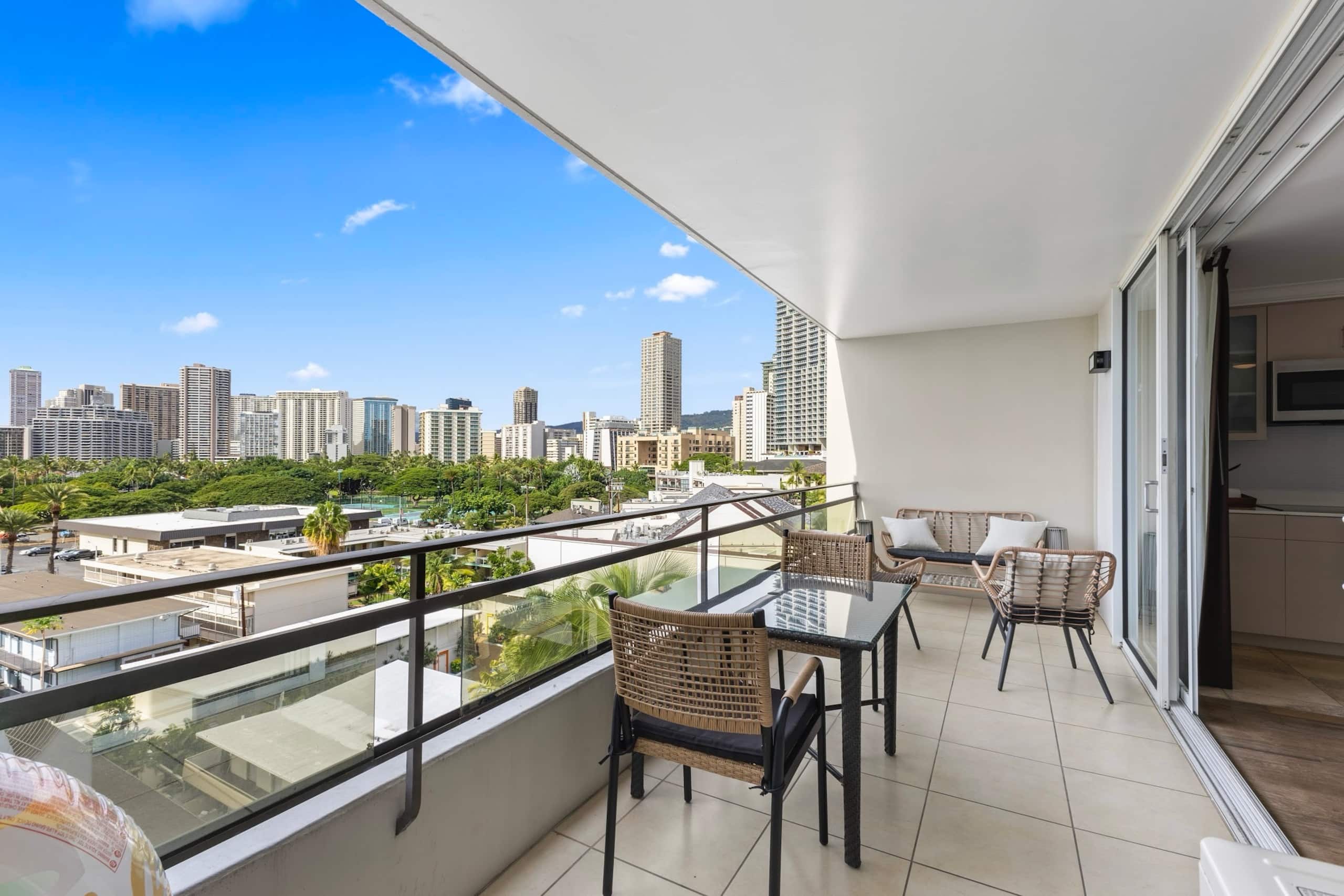 Cozy & Beautiful 1-BR on Beachwalk-Waikiki Beach~ - Image 50