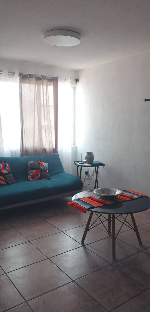 Popular Airbnb listing: Room with private bathroom in a shared apartment in Vista 2000